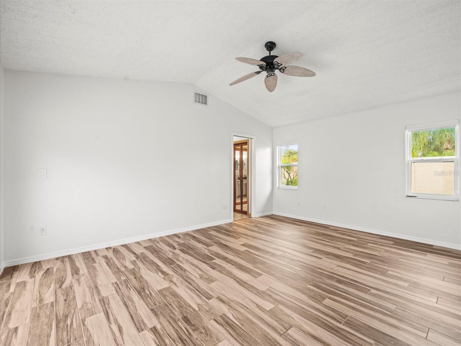 Listing photo id 30 for 13512 Sobrado Drive