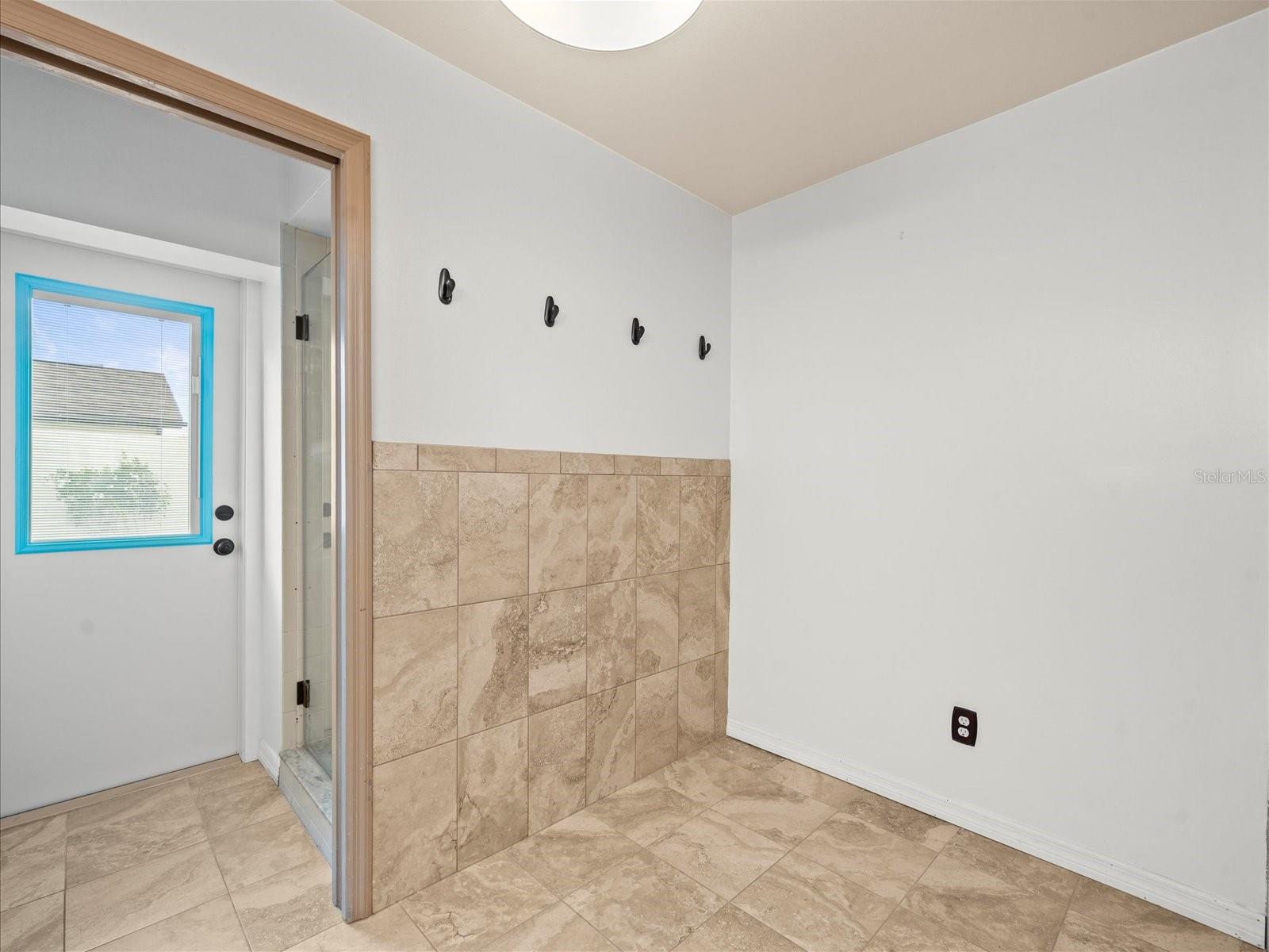 Listing photo id 33 for 13512 Sobrado Drive