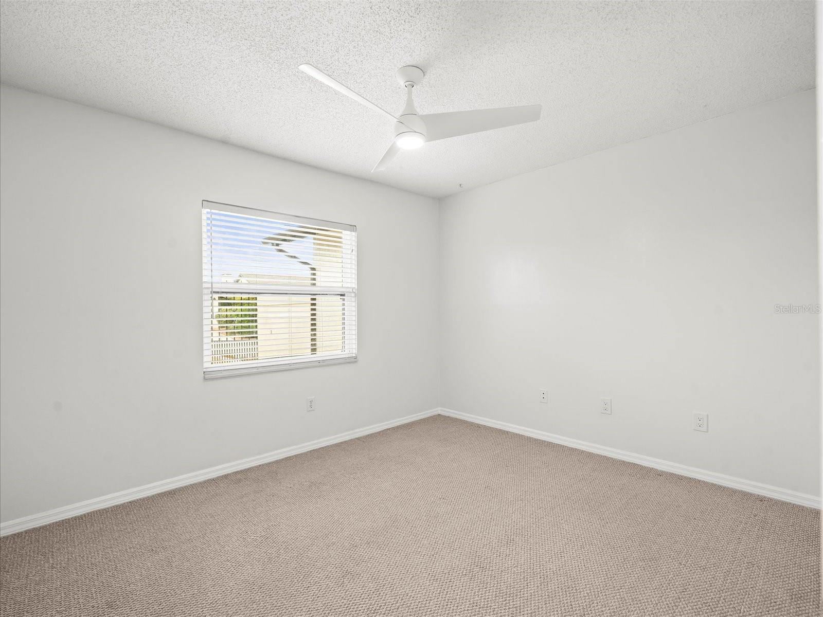 Listing photo id 38 for 13512 Sobrado Drive