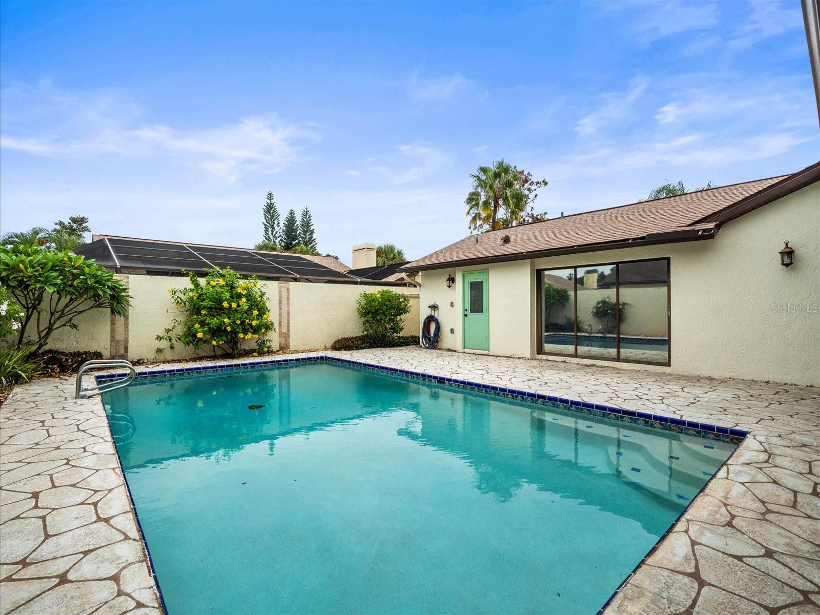 Listing photo id 46 for 13512 Sobrado Drive