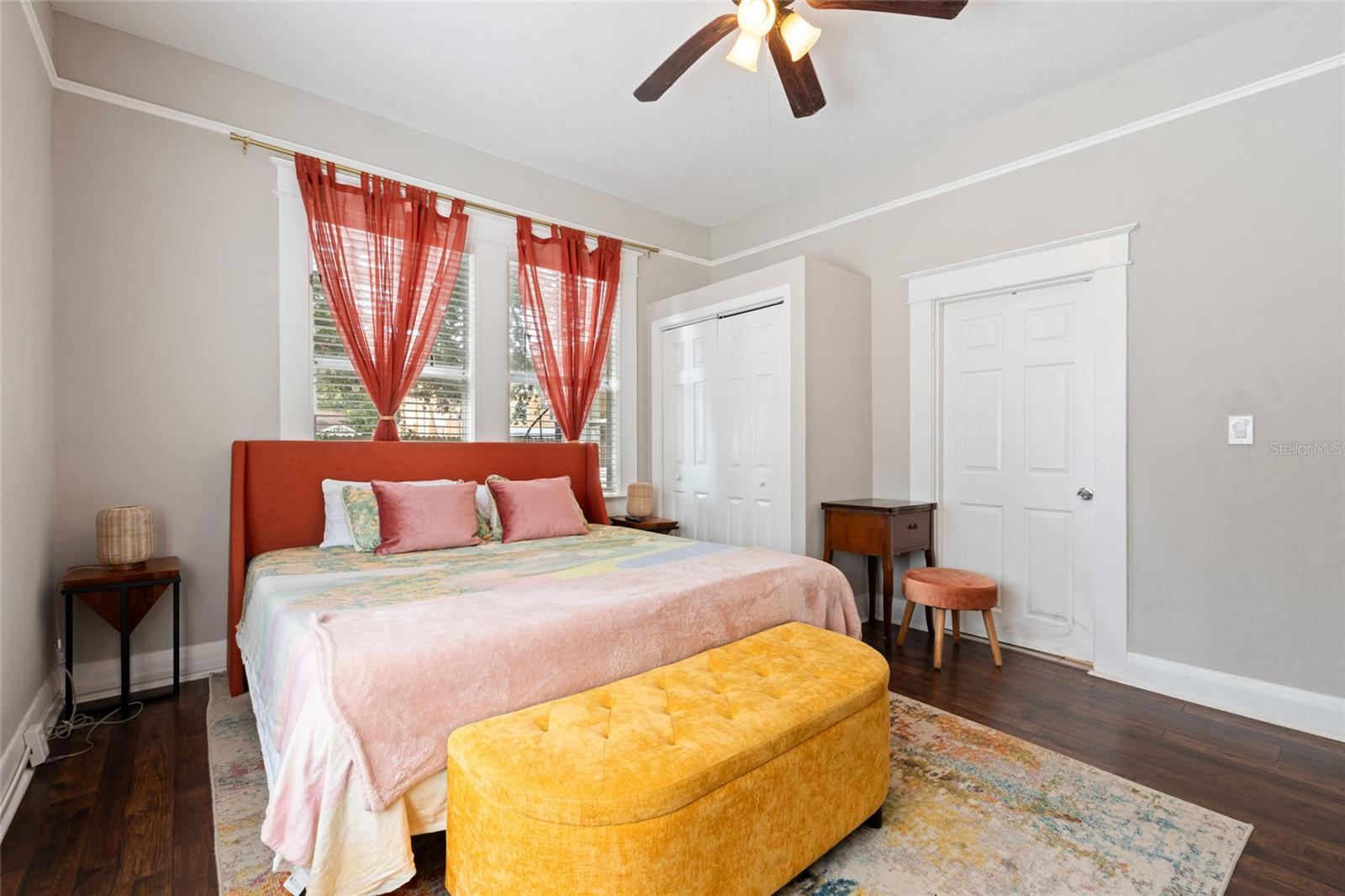 Image 21 of 50 For 905 22nd Avenue