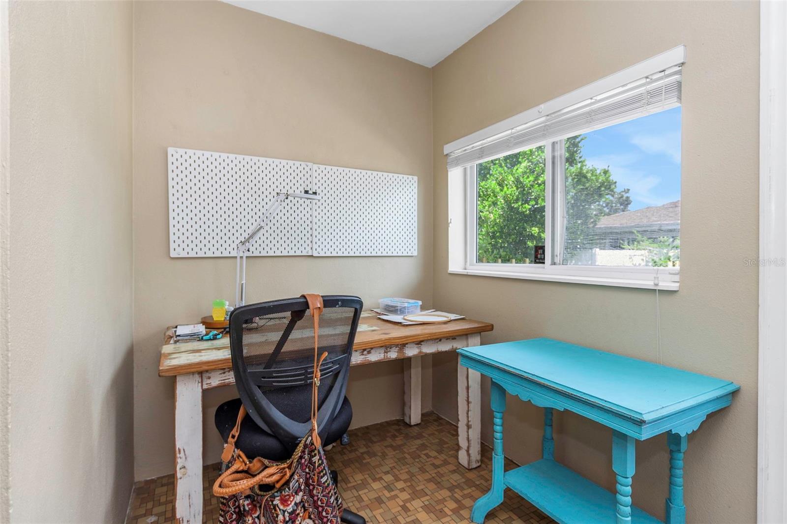 Image 11 of 44 For 4645 7th Avenue N