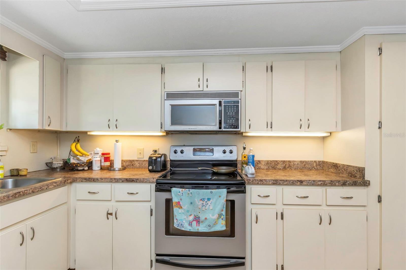 Image 18 of 44 For 4645 7th Avenue N