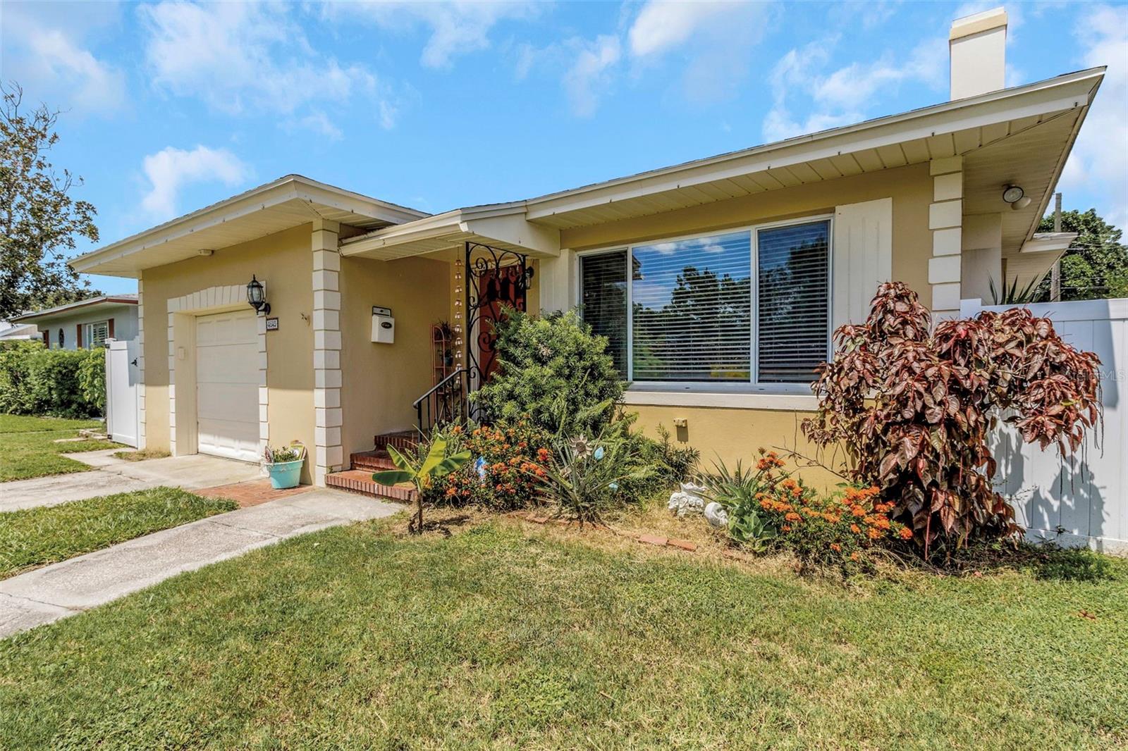 Image 2 of 44 For 4645 7th Avenue N