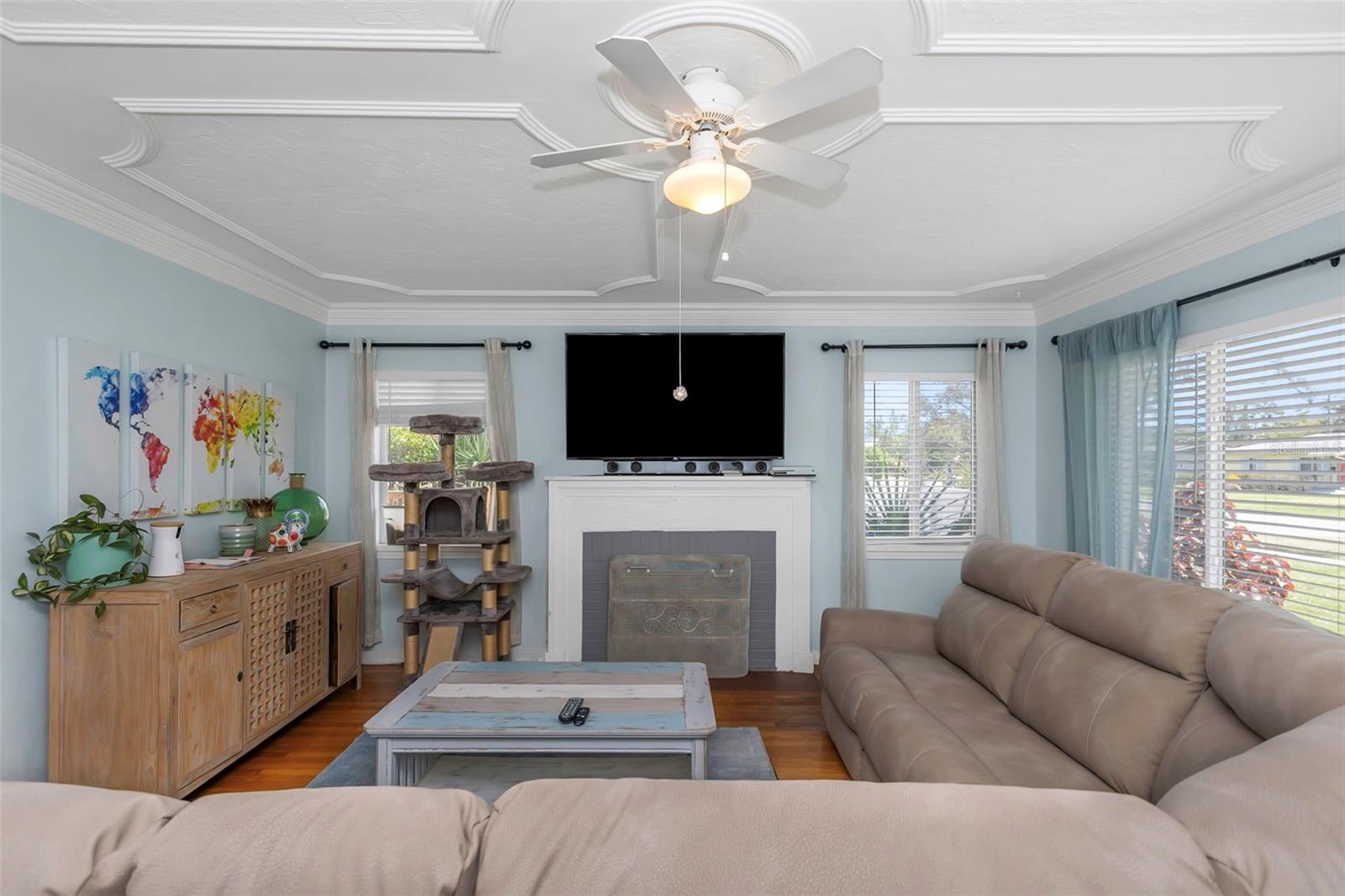 Image 5 of 44 For 4645 7th Avenue N