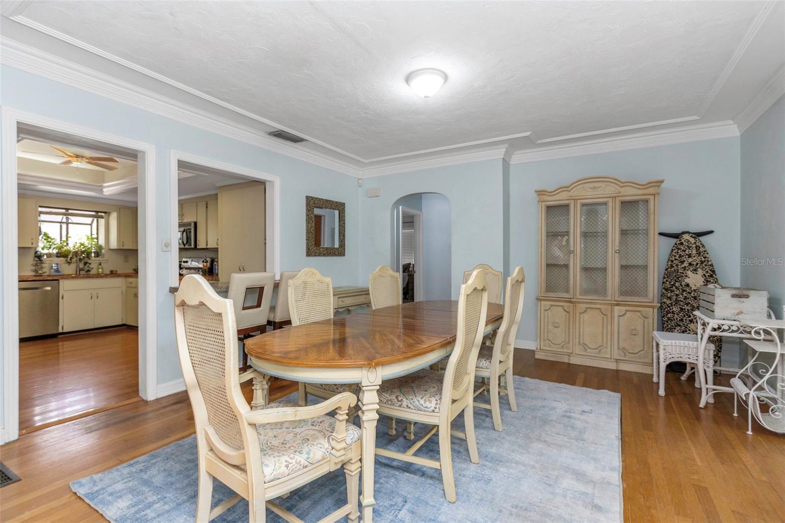 Image 9 of 44 For 4645 7th Avenue N