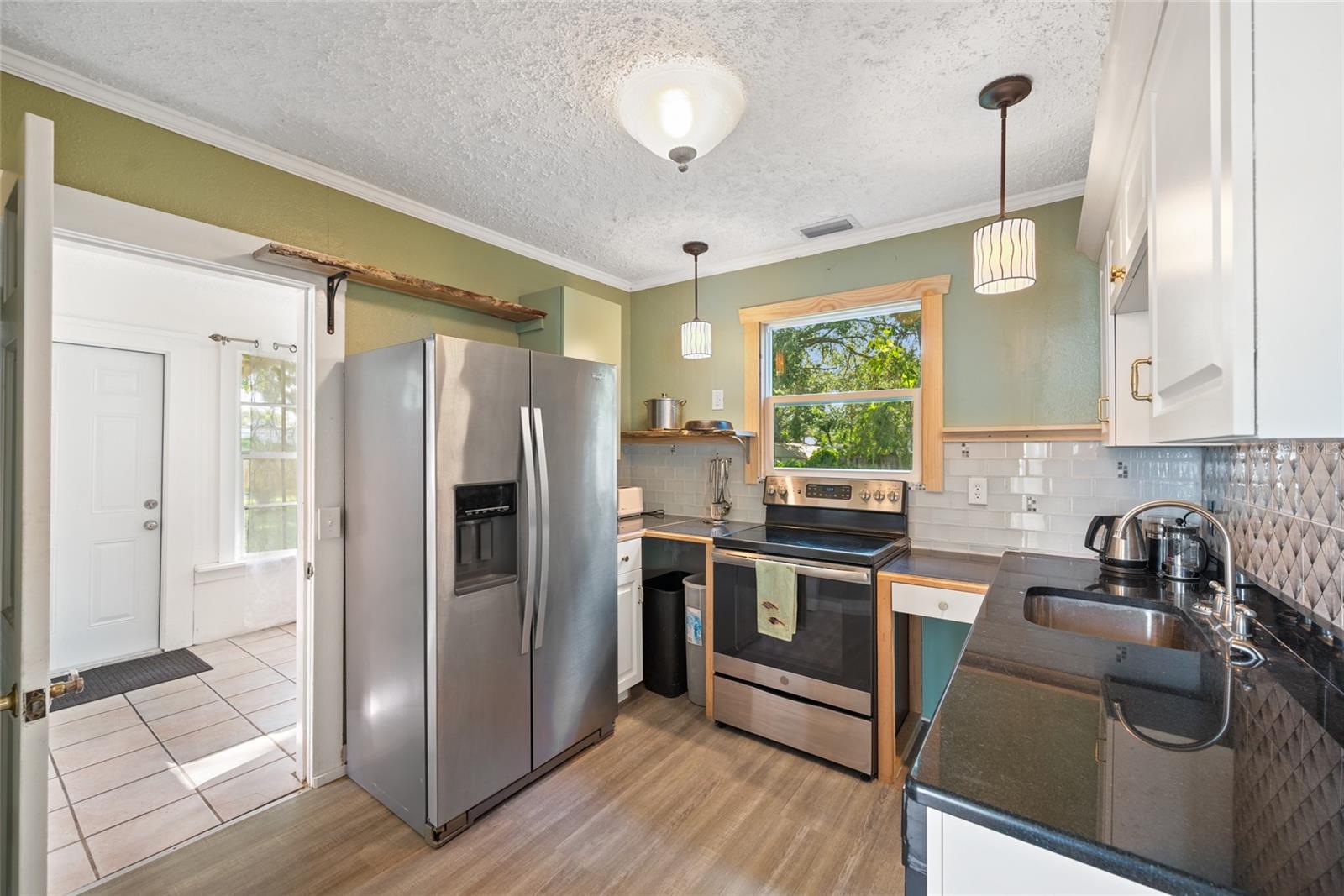 Image 10 of 32 For 5300 7th Avenue N