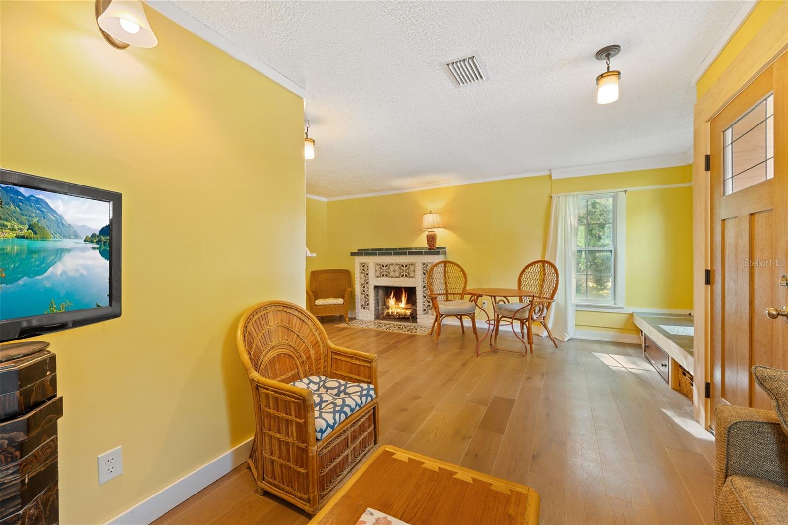 Image 4 of 32 For 5300 7th Avenue N