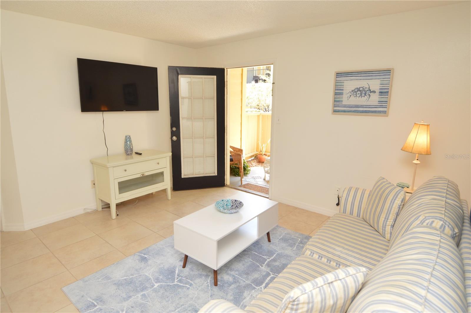 Image 19 of 96 For 8625 Mallard Reserve Drive 101(furnis