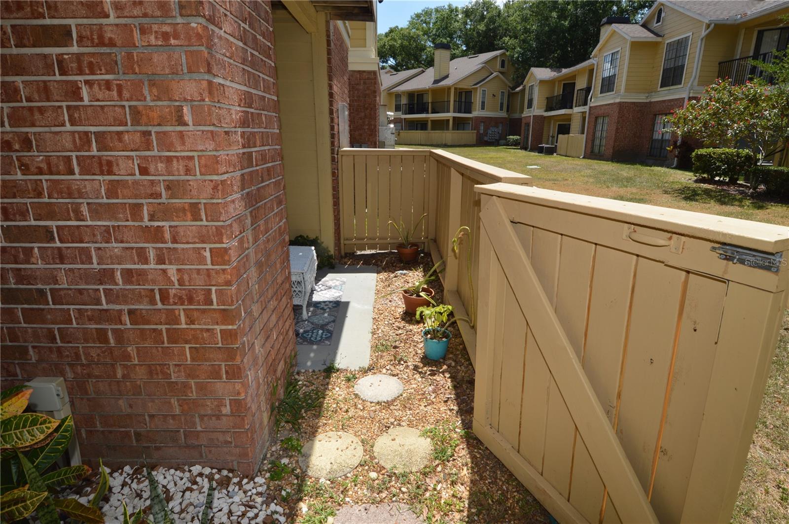 Image 42 of 96 For 8625 Mallard Reserve Drive 101(furnis