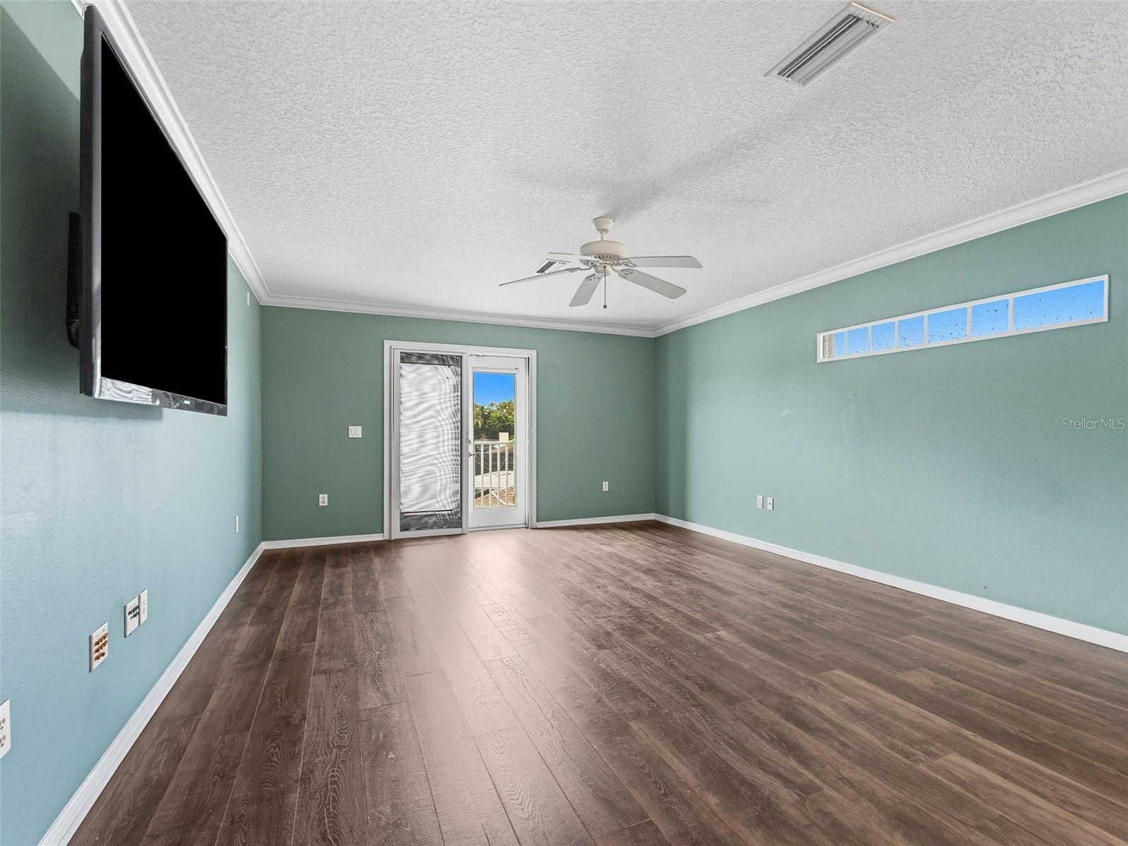 Image 20 of 44 For 8607 51st Avenue W