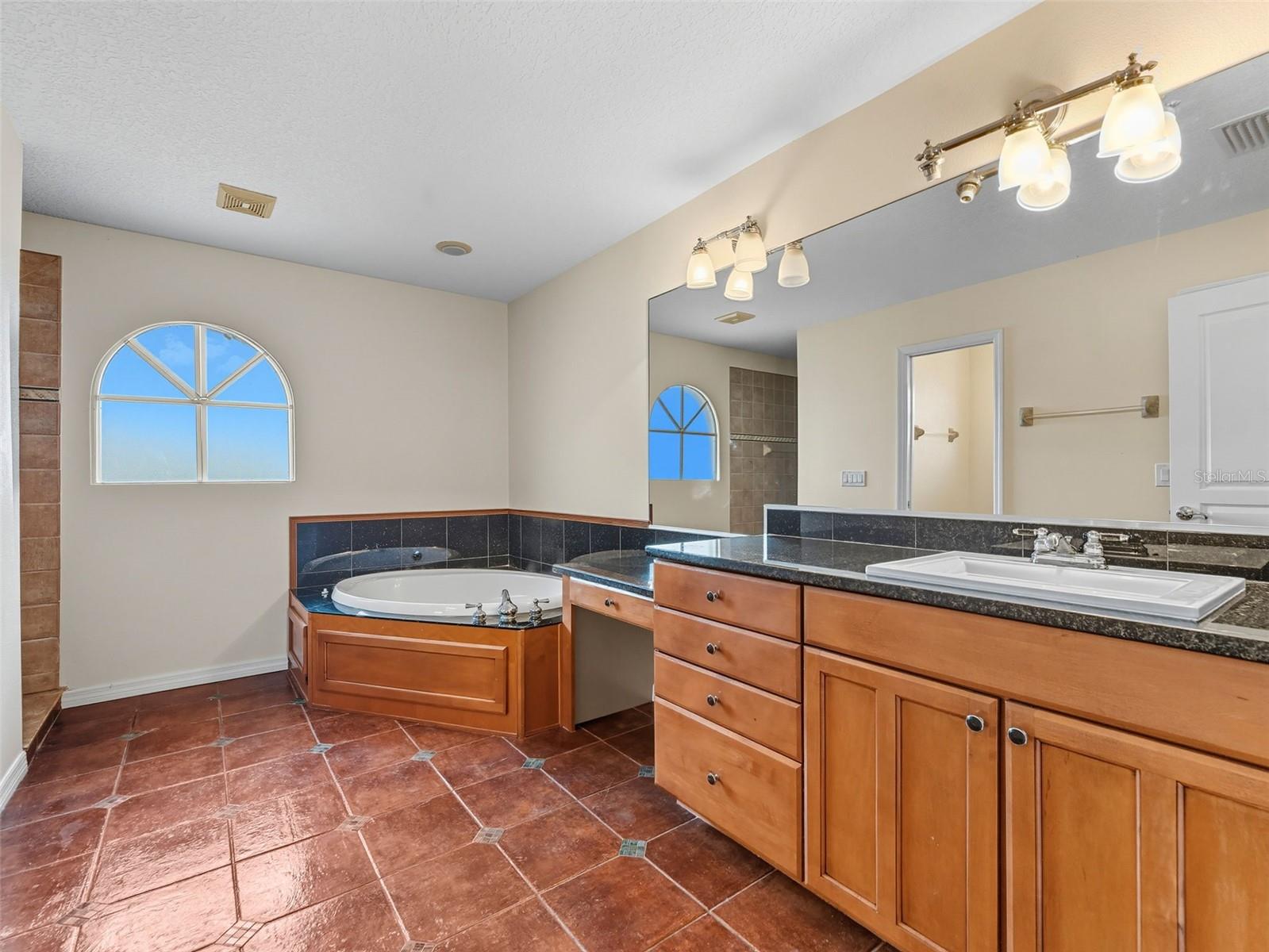 Image 22 of 44 For 8607 51st Avenue W