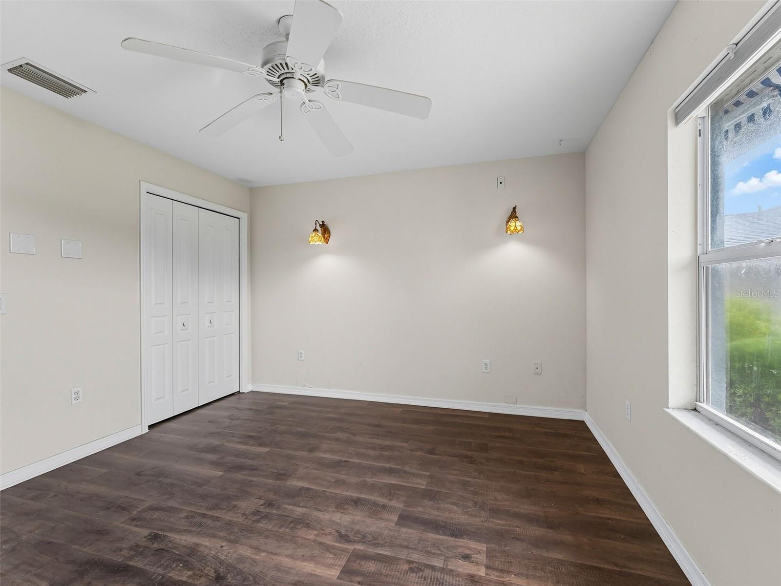 Image 27 of 44 For 8607 51st Avenue W