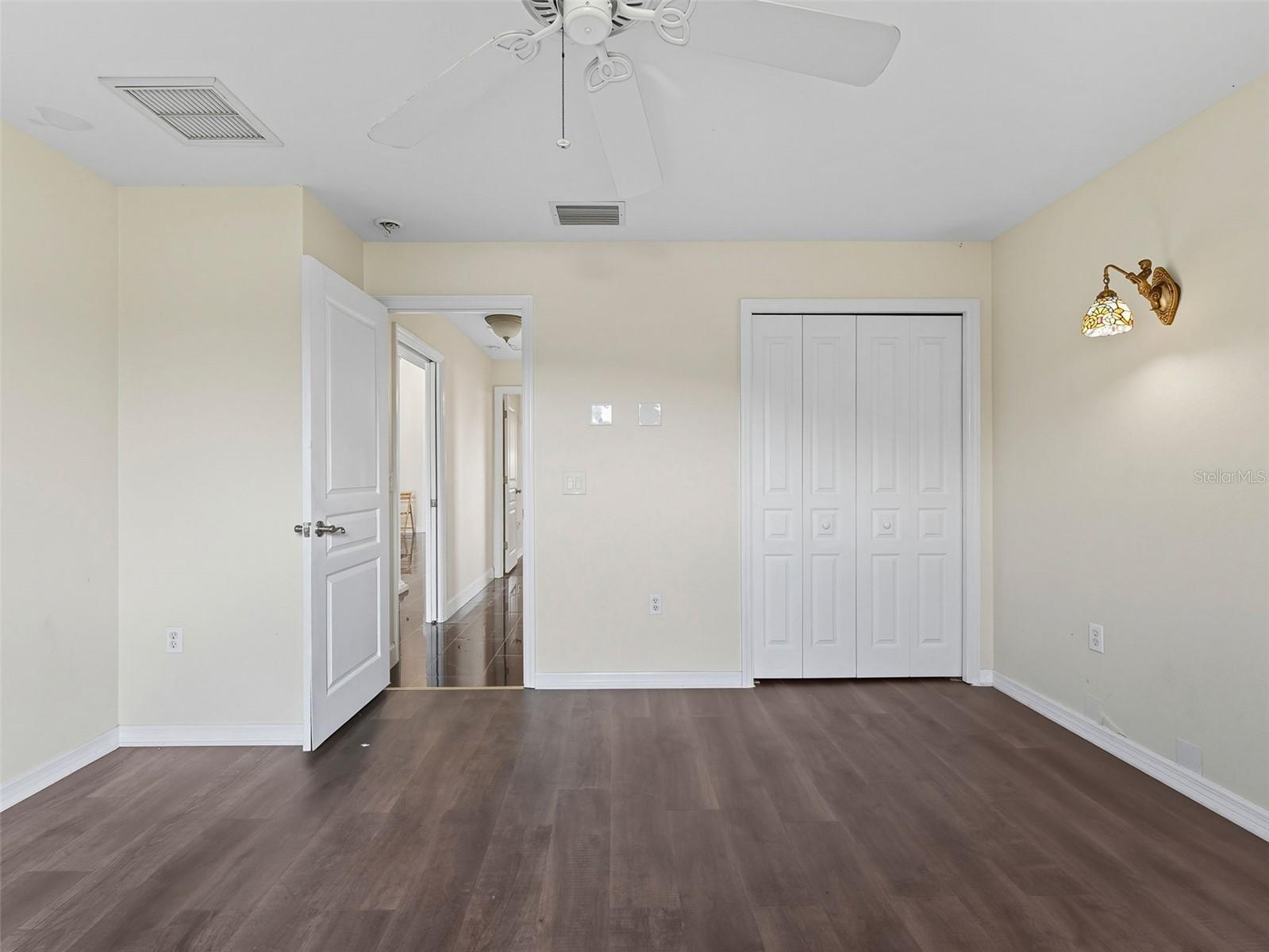 Image 28 of 44 For 8607 51st Avenue W