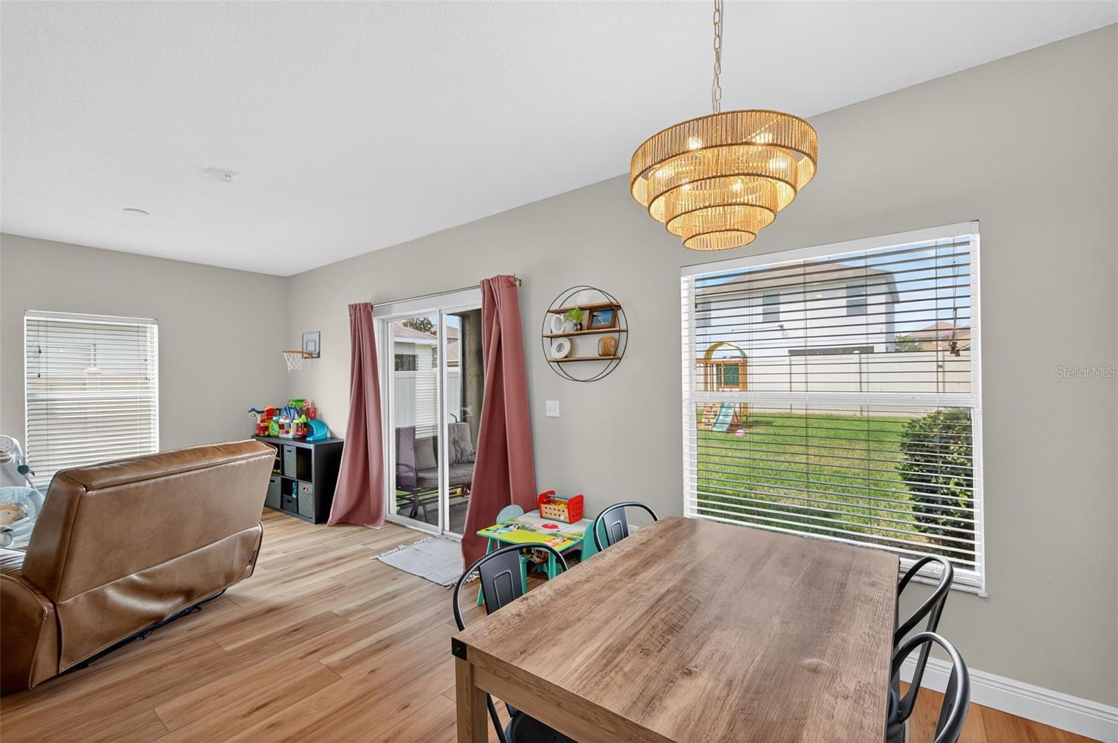 Image 16 of 63 For 16703 Myrtle Sand Dr