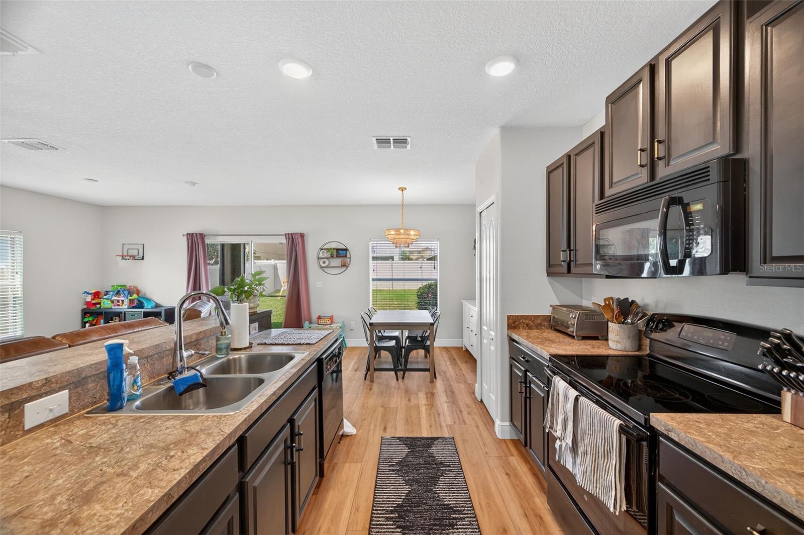 Image 23 of 63 For 16703 Myrtle Sand Dr