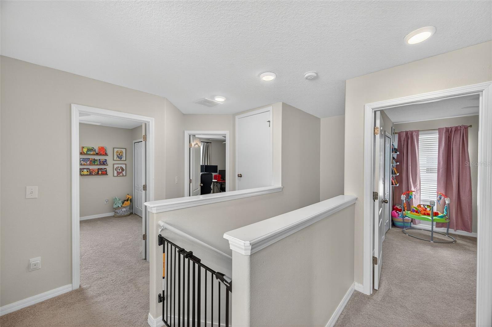 Image 31 of 63 For 16703 Myrtle Sand Dr