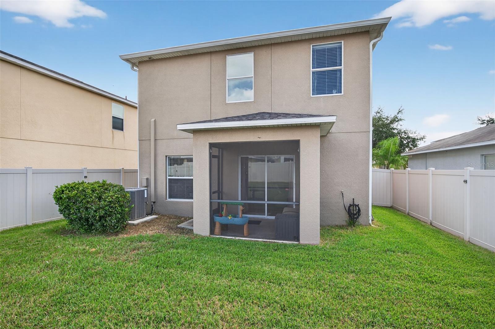 Image 6 of 63 For 16703 Myrtle Sand Dr