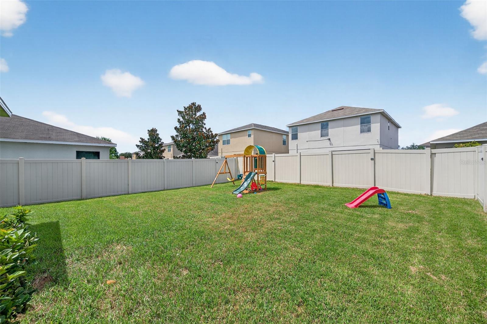 Image 9 of 63 For 16703 Myrtle Sand Dr