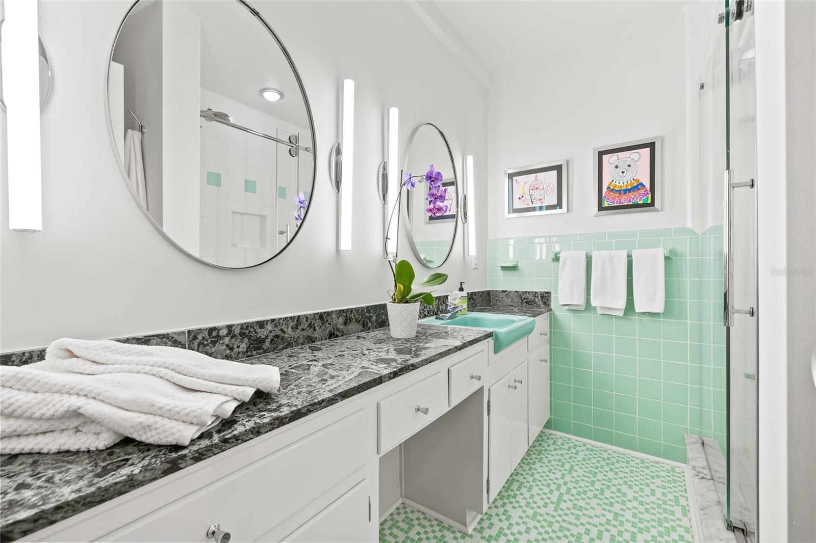 Image 17 of 29 For 1012 Shore Drive Ne 14