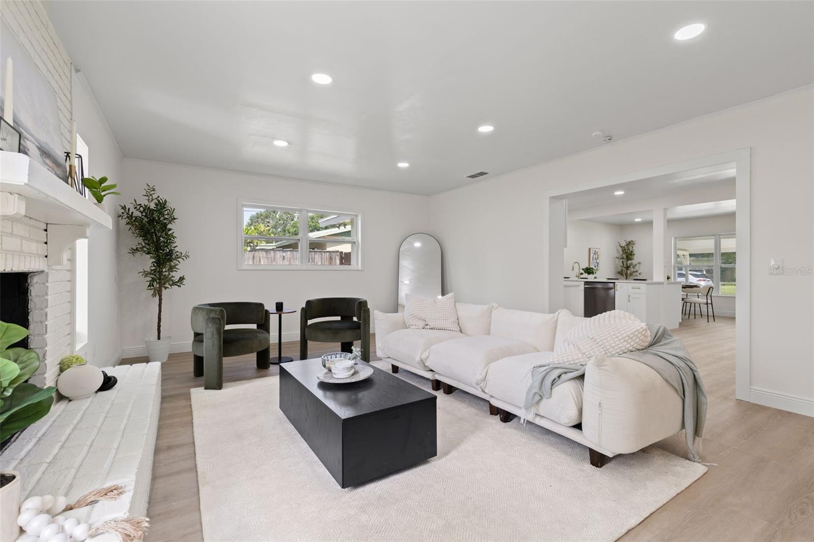 Image 10 of 28 For 3228 49th Avenue N
