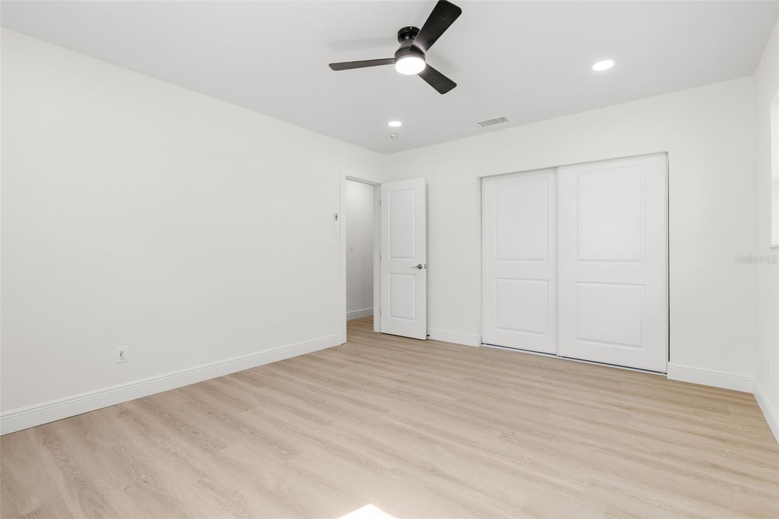 Image 21 of 28 For 3228 49th Avenue N