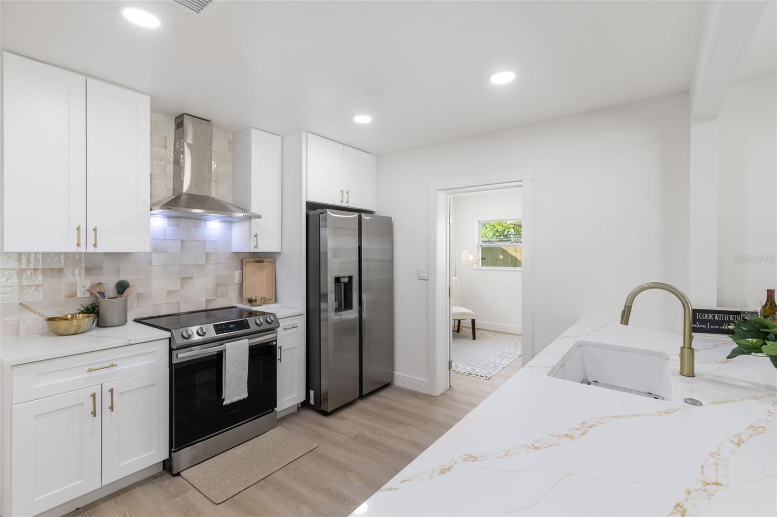 Image 6 of 28 For 3228 49th Avenue N