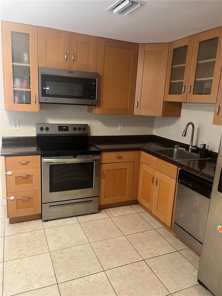 Image 4 of 17 For 328 Haya Street