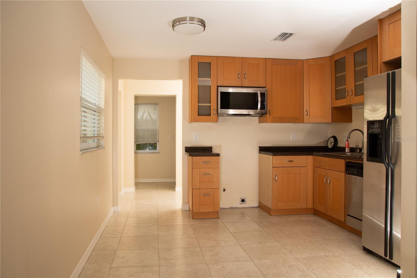 Image 6 of 17 For 328 Haya Street