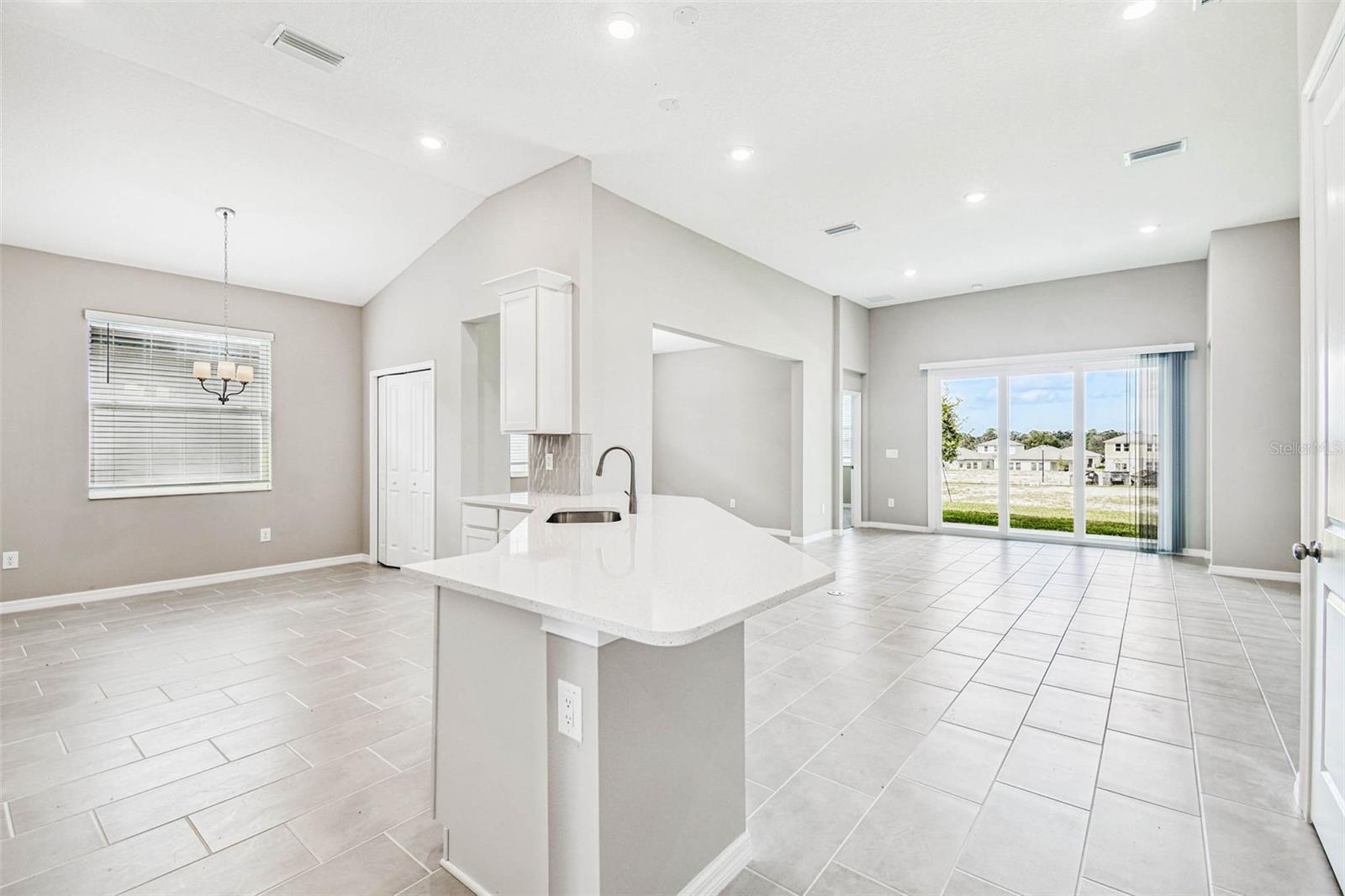 Image 7 of 16 For 8595 White Pine Ave