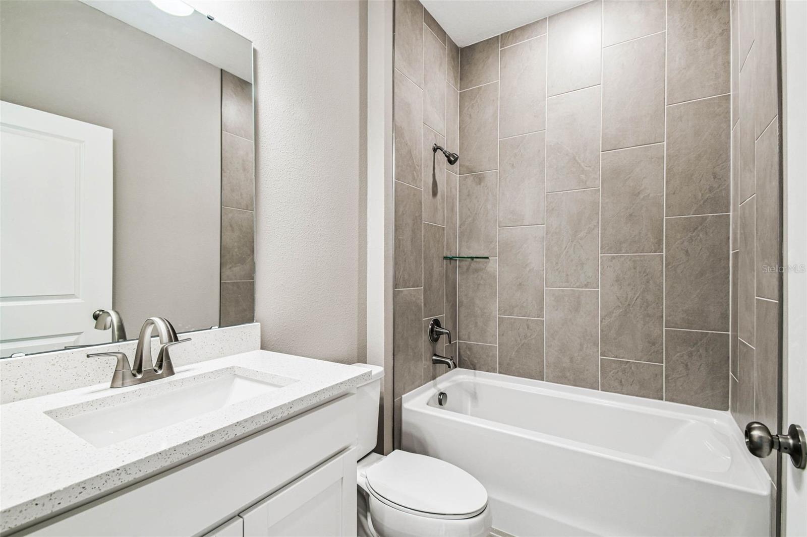 Image 9 of 16 For 8595 White Pine Ave