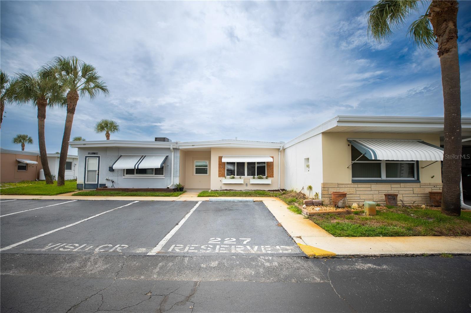 Image 14 of 18 For 250 Rosery Road Nw 227