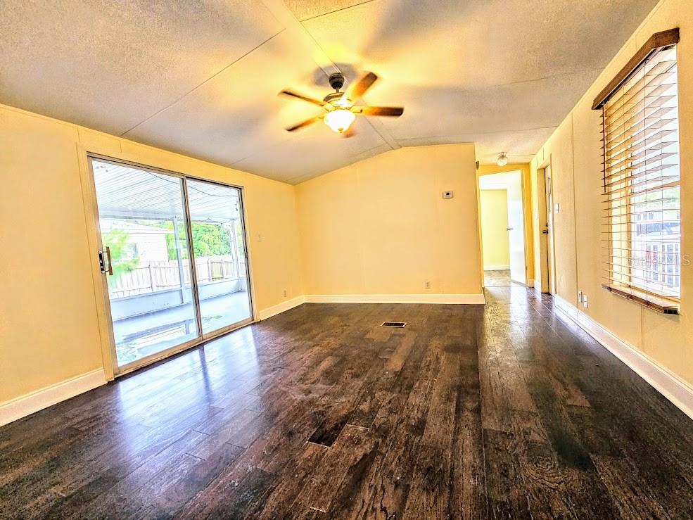 Image 4 of 21 For 6067 137th Terrace N