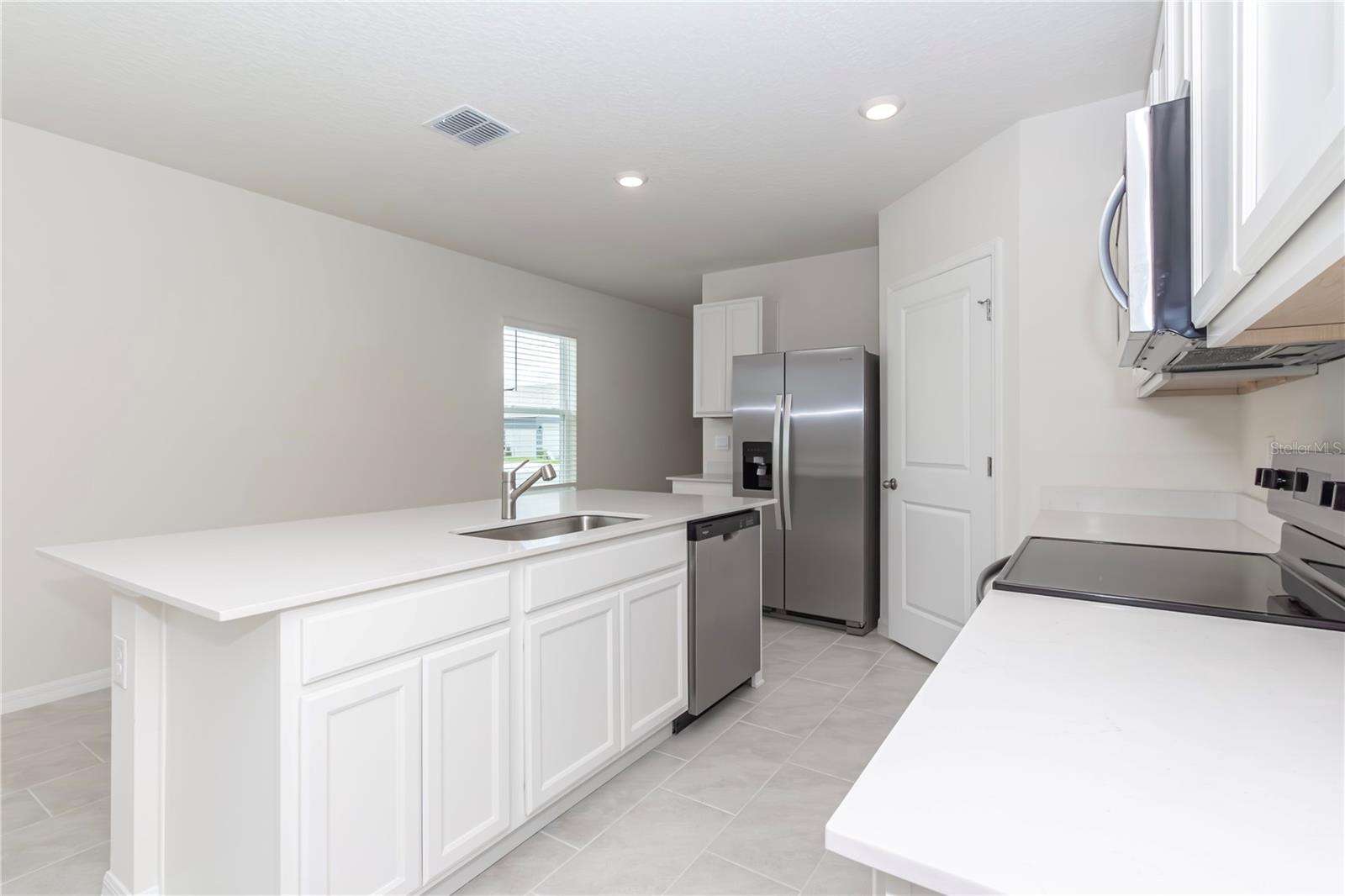 Image 10 of 46 For 3302 Pine Lily Avenue