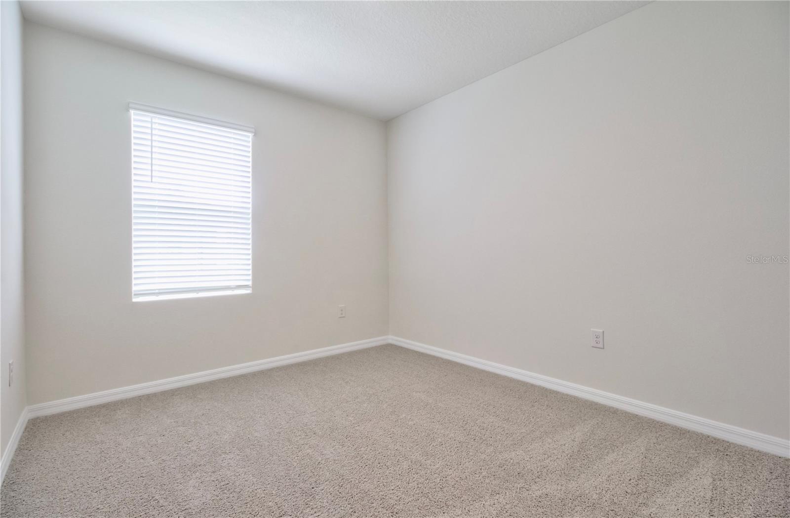 Image 26 of 46 For 3302 Pine Lily Avenue