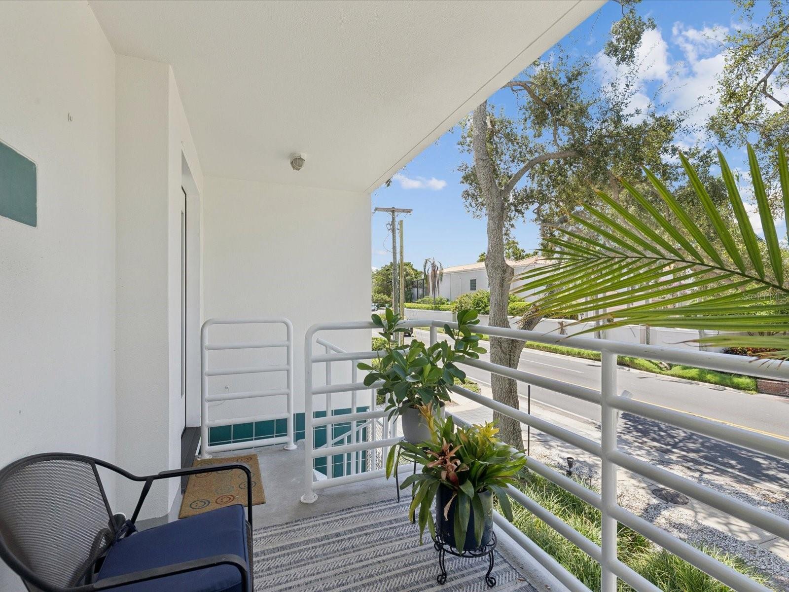 Image 12 of 50 For 4950 Bayshore Boulevard 1
