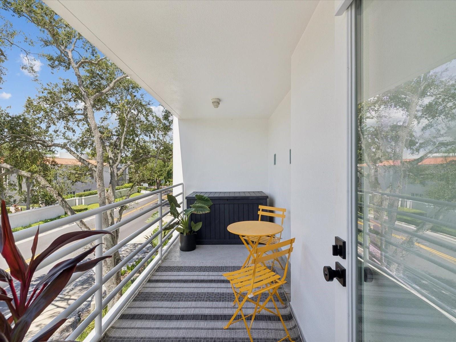 Image 19 of 50 For 4950 Bayshore Boulevard 1