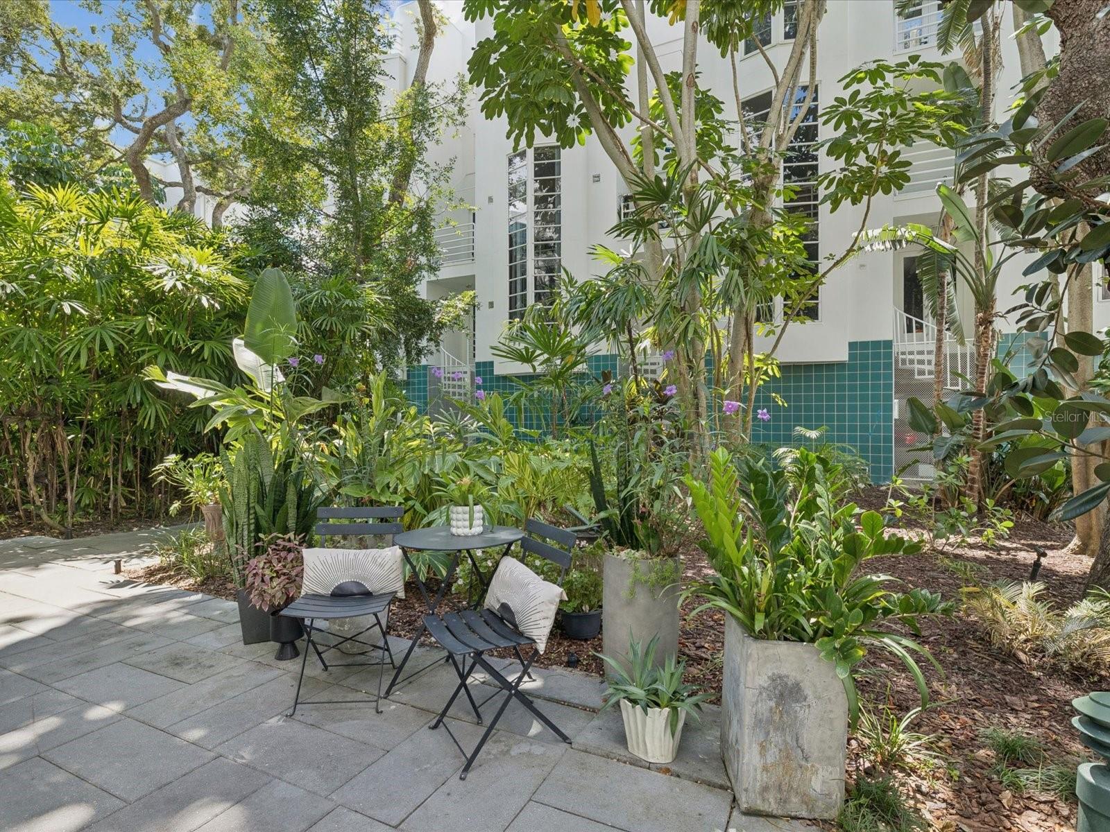 Image 32 of 50 For 4950 Bayshore Boulevard 1