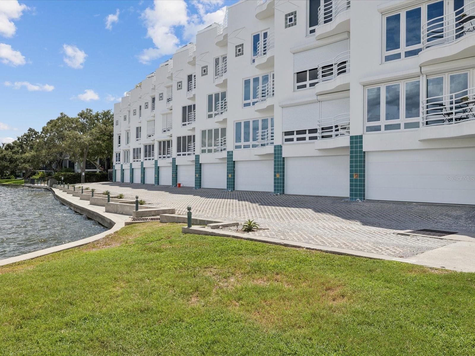 Image 36 of 50 For 4950 Bayshore Boulevard 1