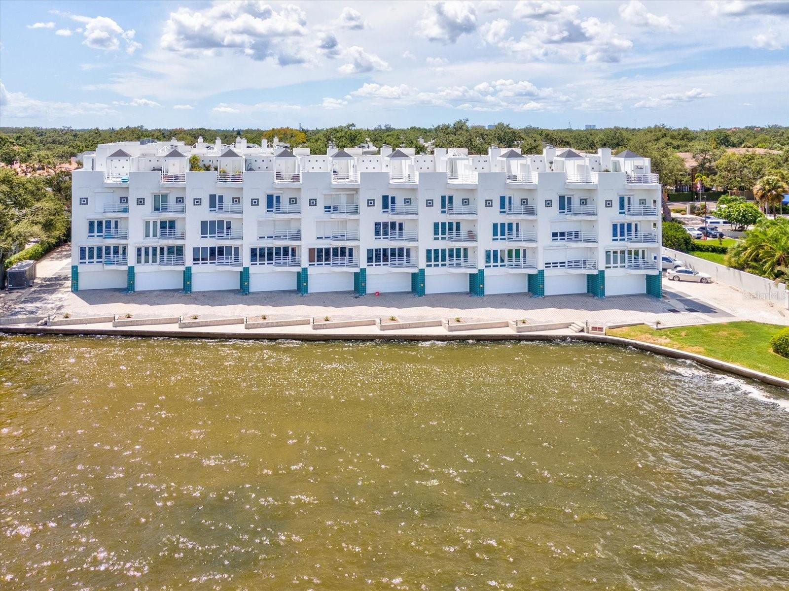 Image 37 of 50 For 4950 Bayshore Boulevard 1