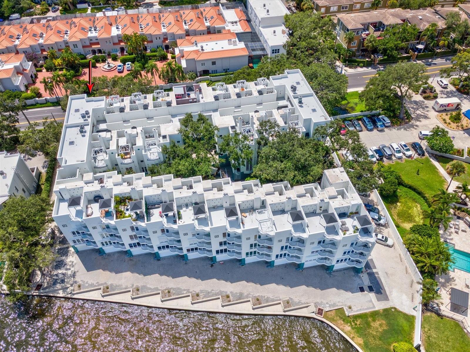 Image 38 of 50 For 4950 Bayshore Boulevard 1