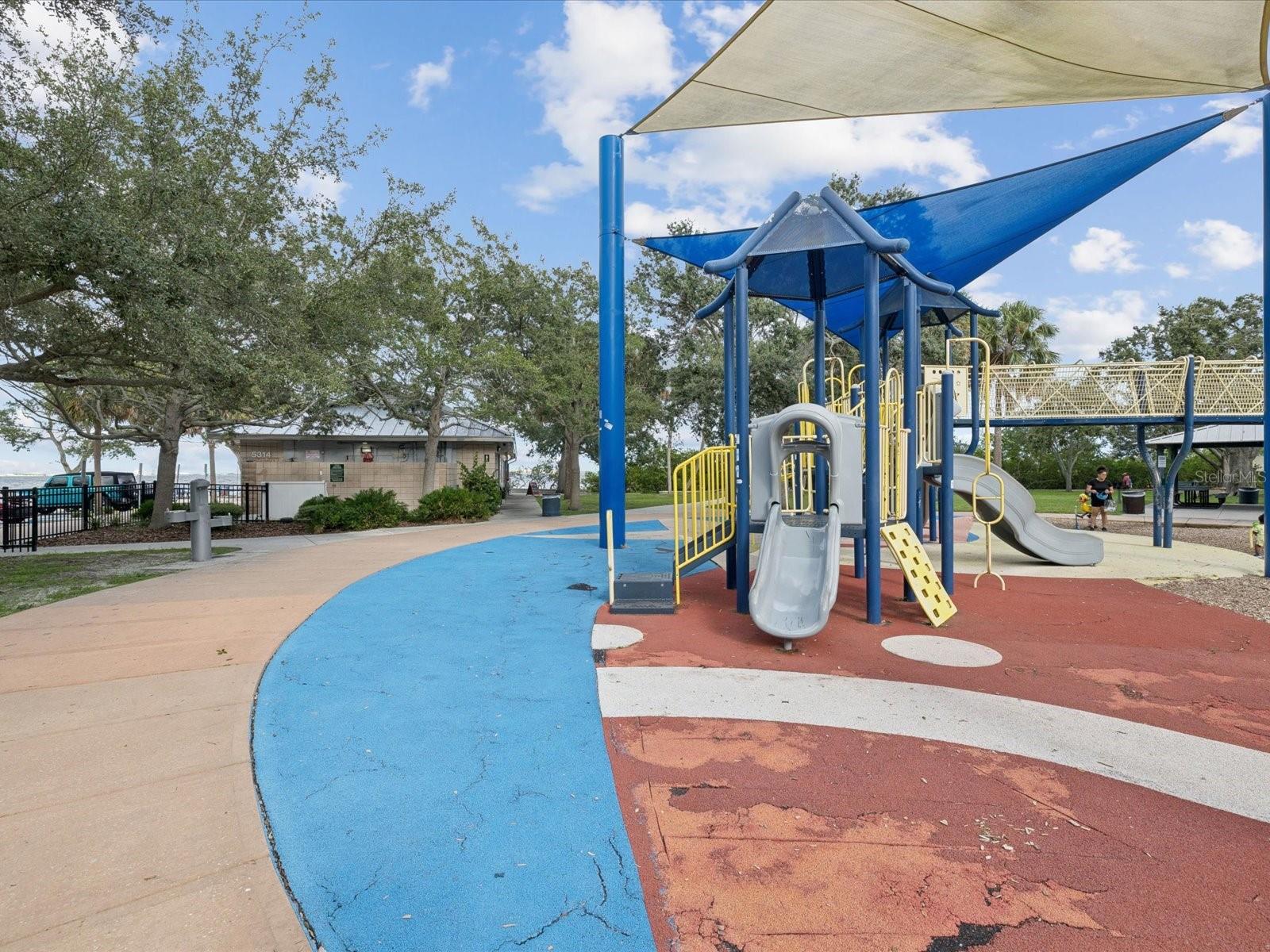 Image 41 of 50 For 4950 Bayshore Boulevard 1
