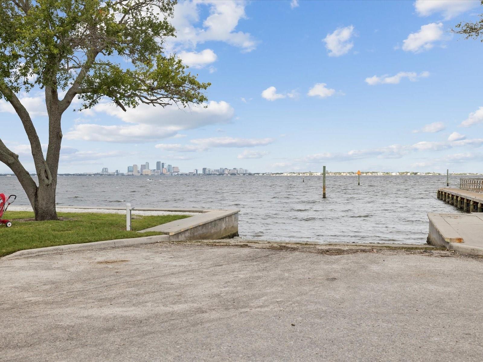 Image 44 of 50 For 4950 Bayshore Boulevard 1
