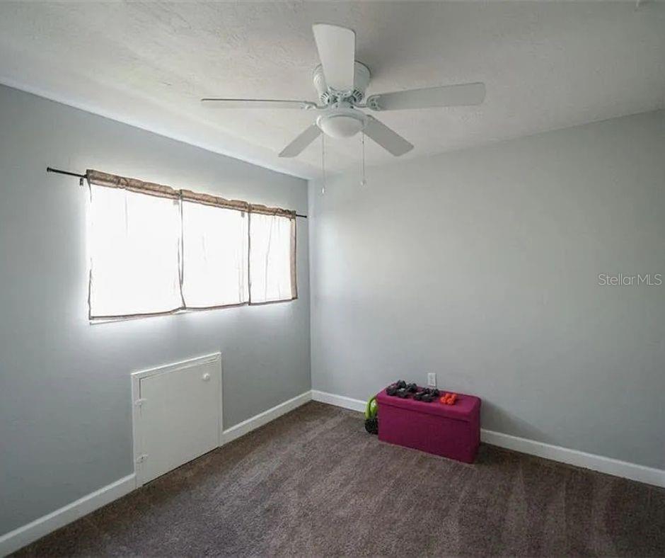 Image 32 of 48 For 1112 Longfellow Road