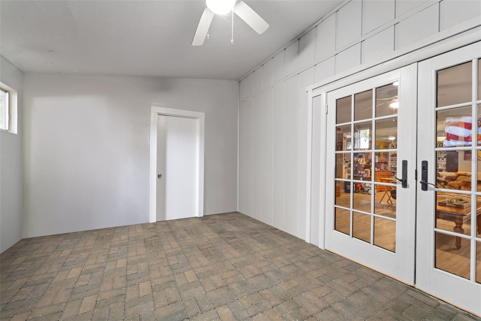 Image 41 of 48 For 1112 Longfellow Road