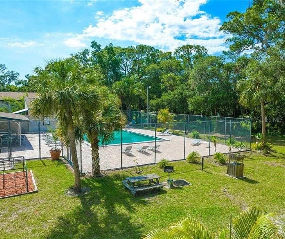 Image 47 of 48 For 1112 Longfellow Road