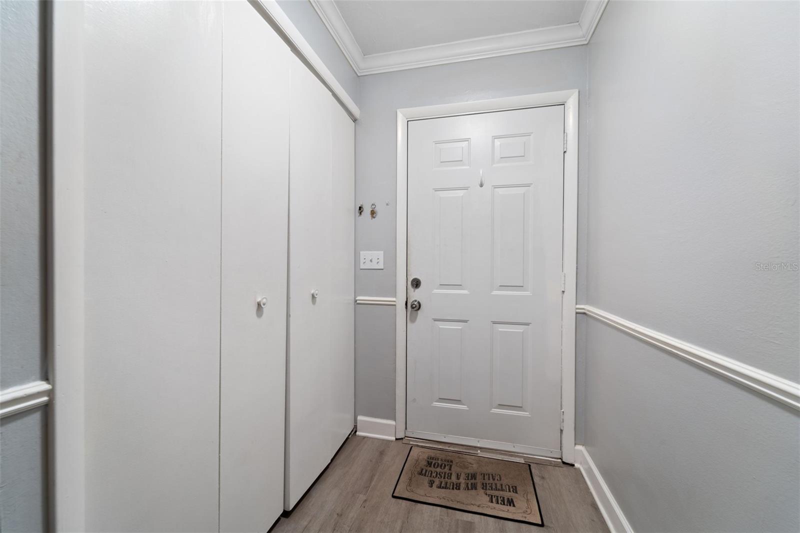 Image 7 of 48 For 1112 Longfellow Road