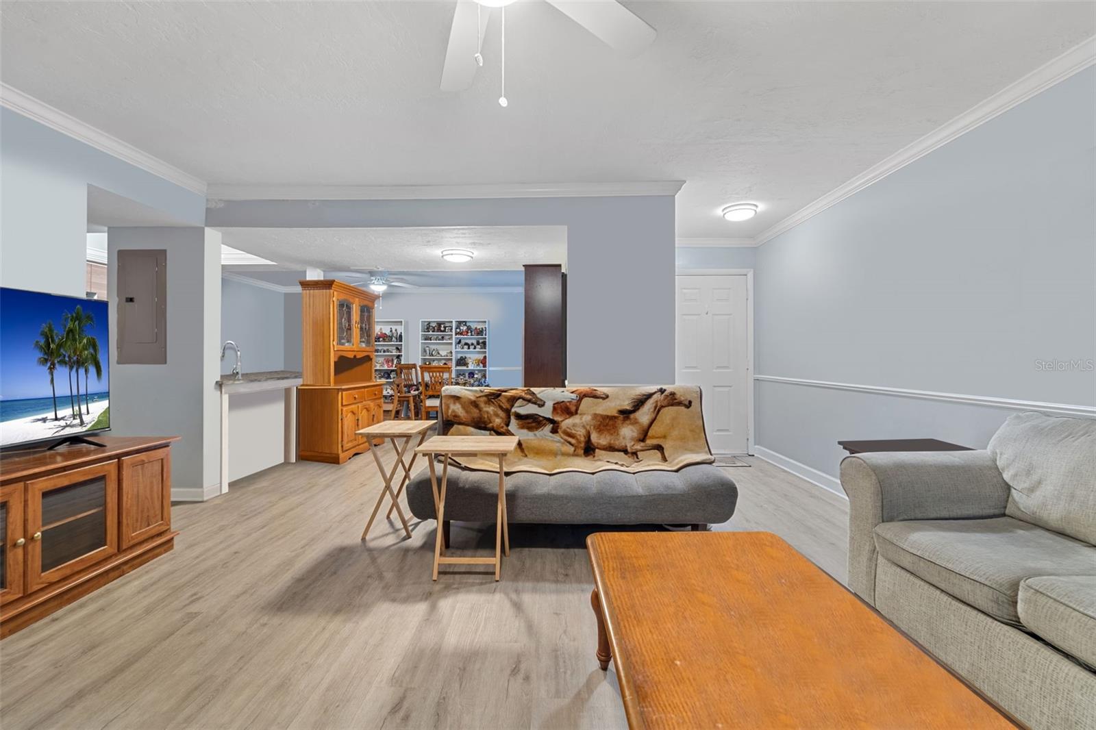 Image 8 of 48 For 1112 Longfellow Road