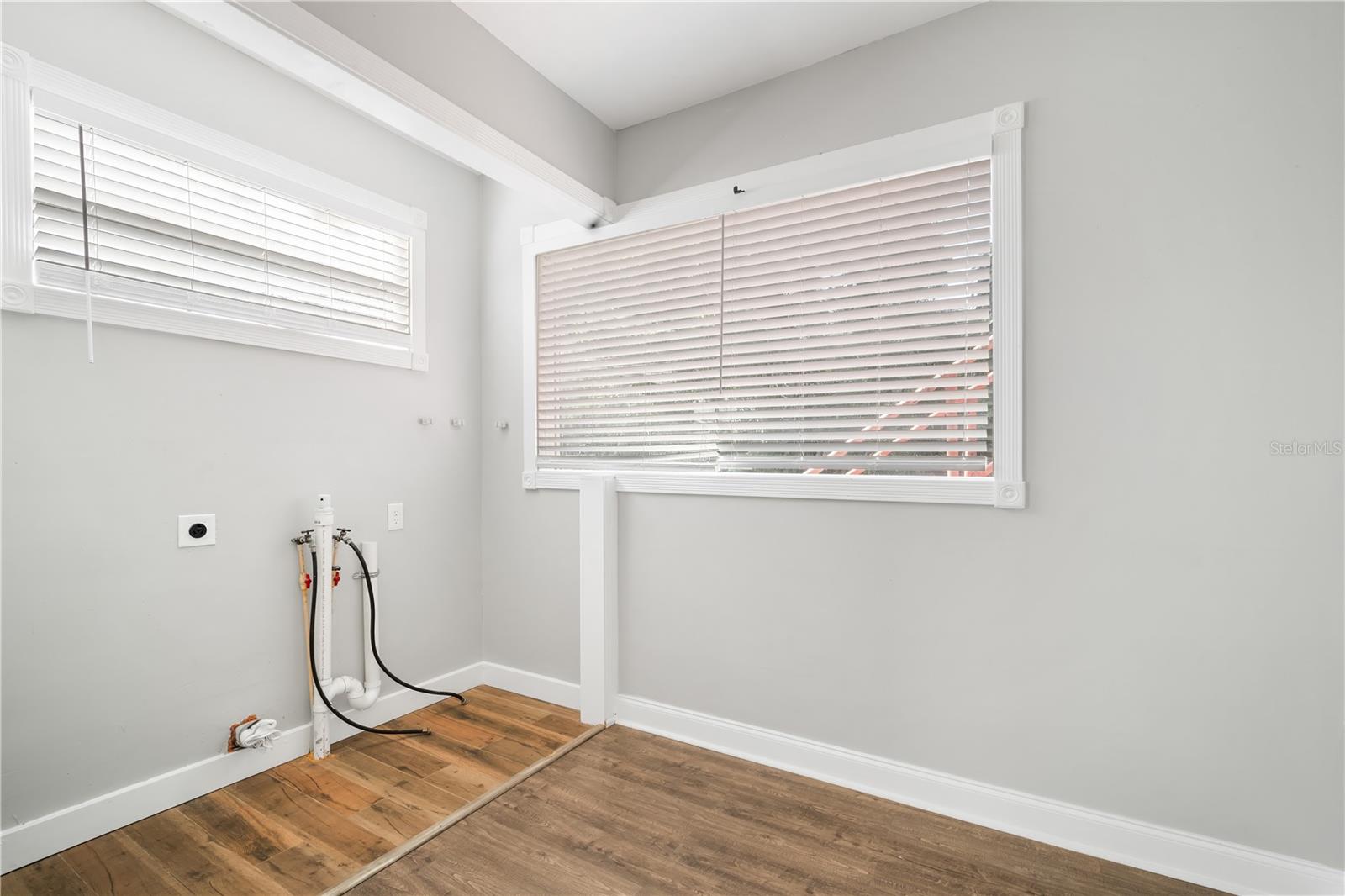 Image 14 of 22 For 1211 17th Avenue