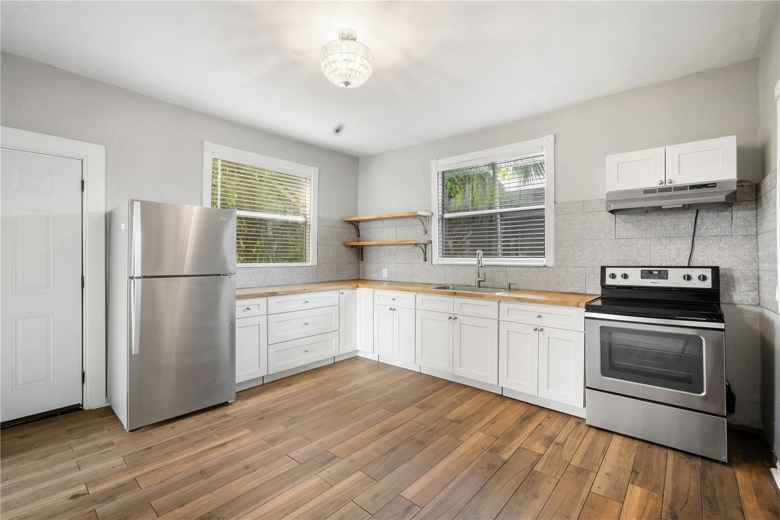 Image 9 of 22 For 1211 17th Avenue